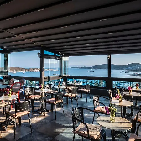 Art & Interiors Hotel 2*