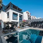 Art & Interiors فندق بودروم
