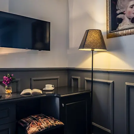 Art & Interiors Hotel 2*