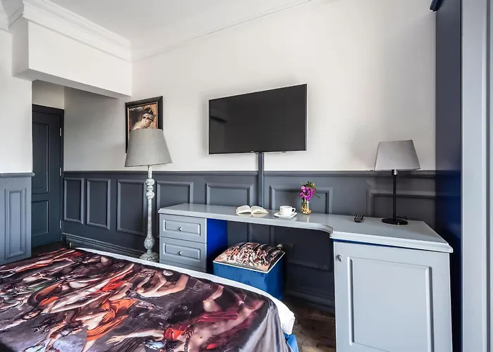Art & Interiors Отель 2*