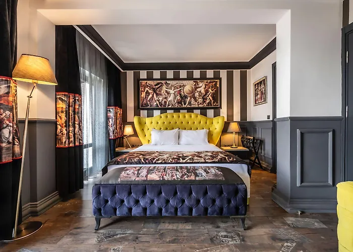 Hotel Art & Interiors 2*