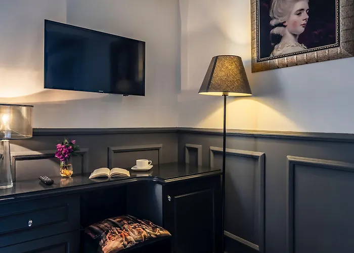 Art & Interiors Отель 2*
