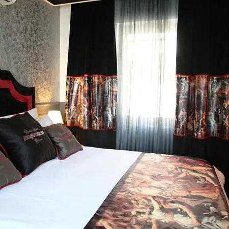 Art & Interiors 2*