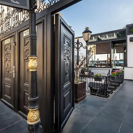 Art & Interiors Hotel Gumbet