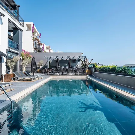 Hotel Art & Interiors 2*