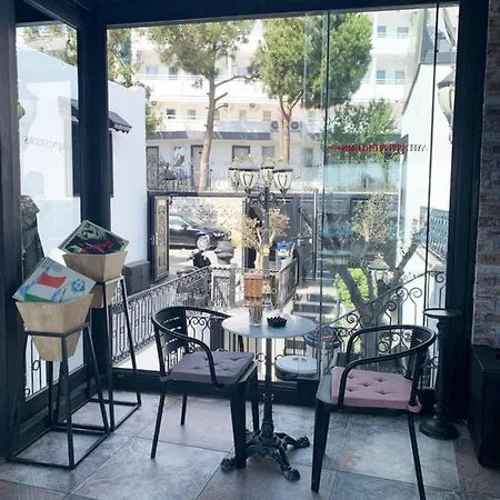 Art & Interiors ボドルム